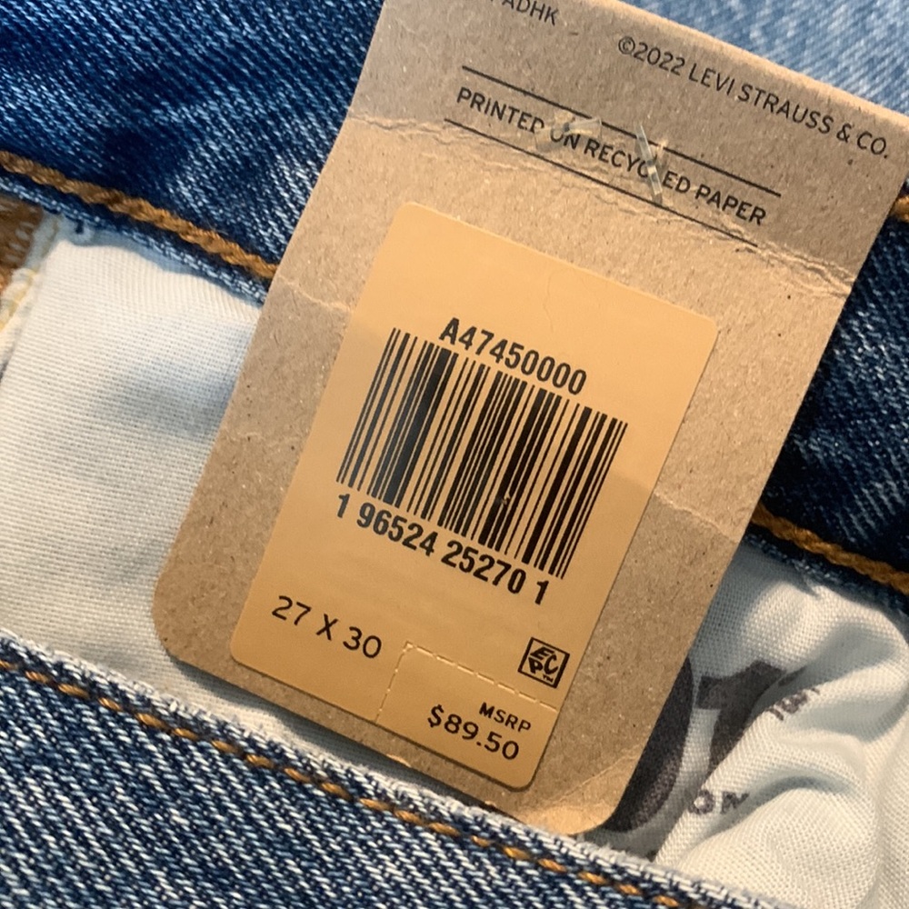 Women’s LEVIS new with tags - Picture 8 of 9
